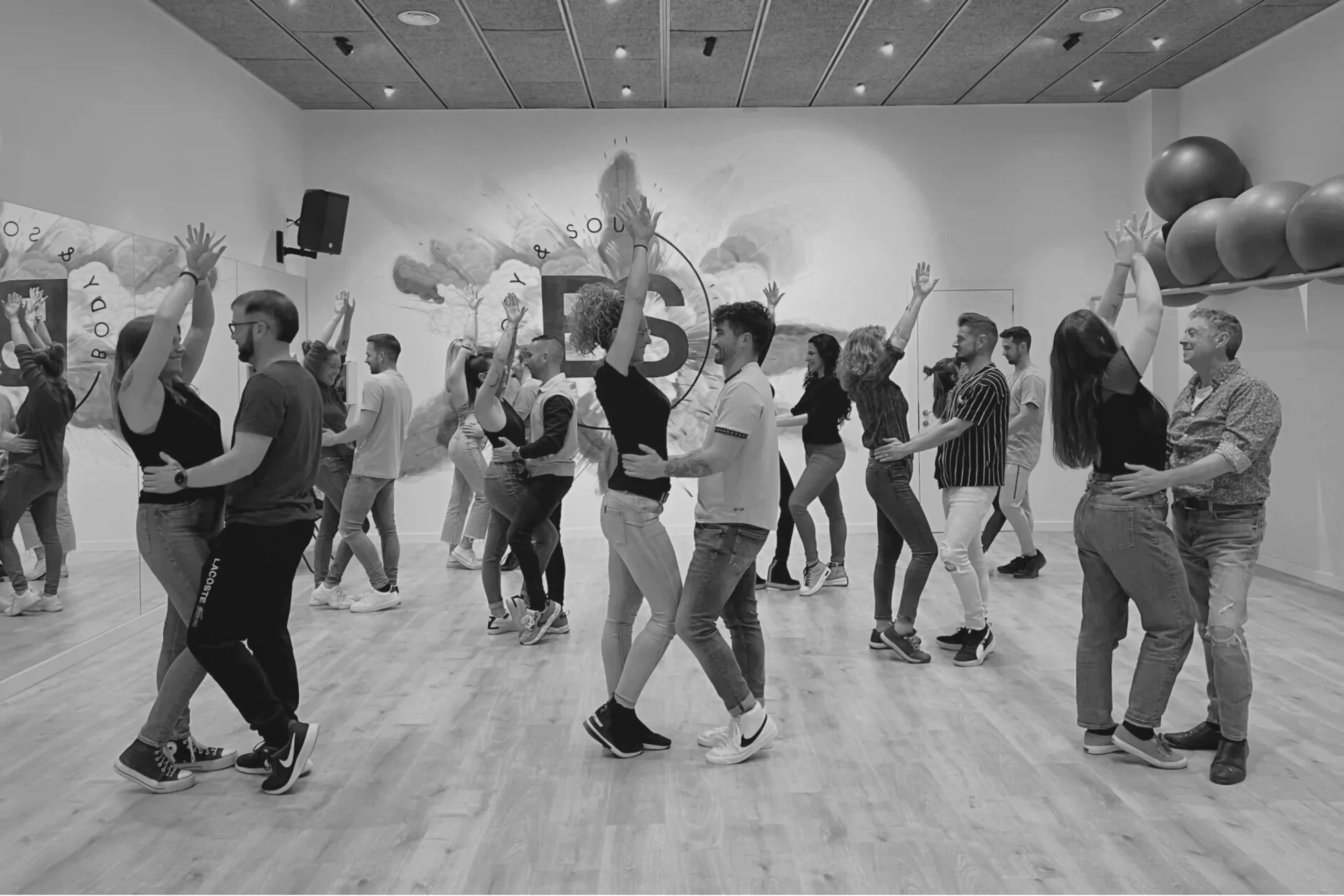 Dance 8 portada bachata